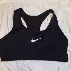 Black Nike Sports Bra (never worn)